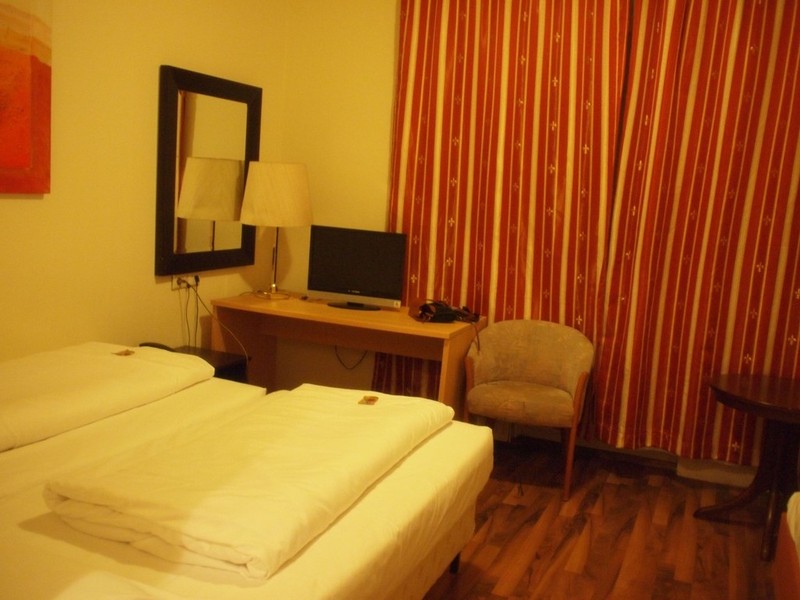 ドイツ/デュッセルドルフの宿 Hotel Plaza Novum Dusseldorf Zentrum