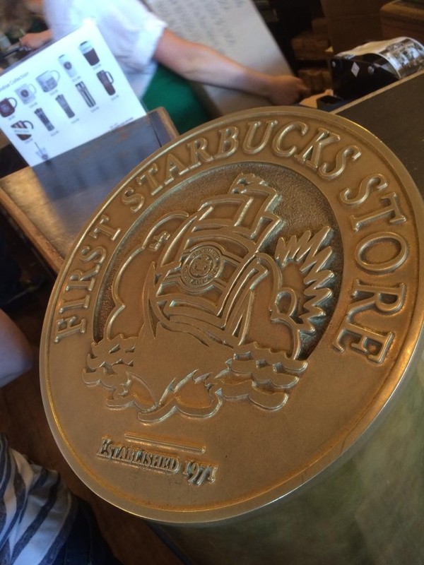starbucks coffee first store@シアトル/アメリカ